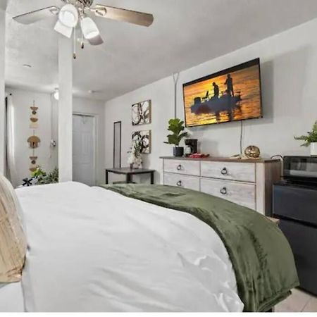 Inviting Oasis - Cozy, Spotless, And Comfortable Room Pahokee Dış mekan fotoğraf