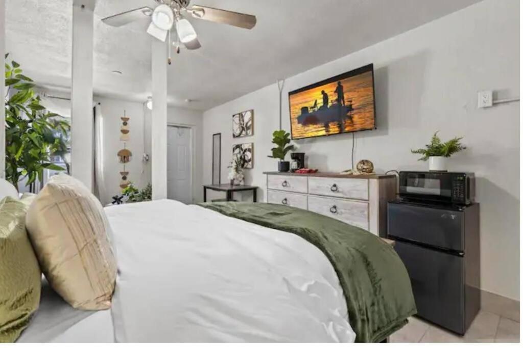 Inviting Oasis - Cozy, Spotless, And Comfortable Room Pahokee Dış mekan fotoğraf