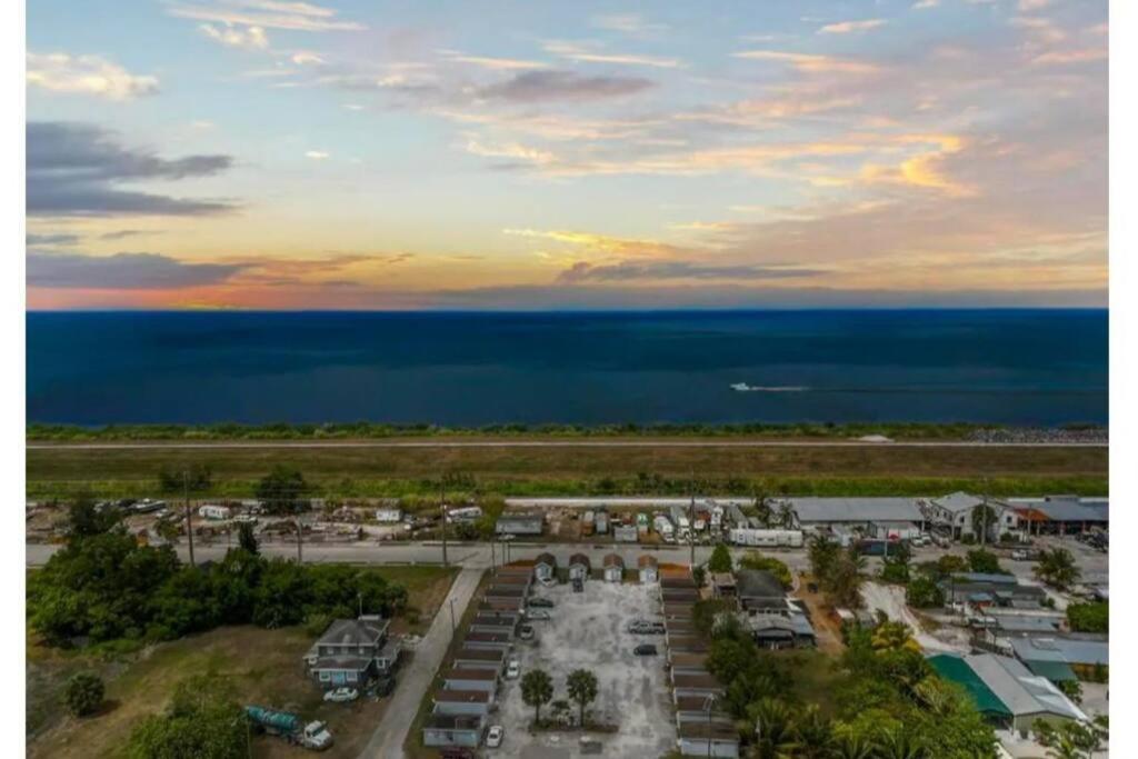 Inviting Oasis - Cozy, Spotless, And Comfortable Room Pahokee Dış mekan fotoğraf