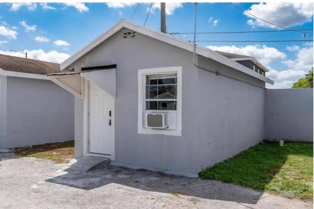 Inviting Oasis - Cozy, Spotless, And Comfortable Room Pahokee Dış mekan fotoğraf